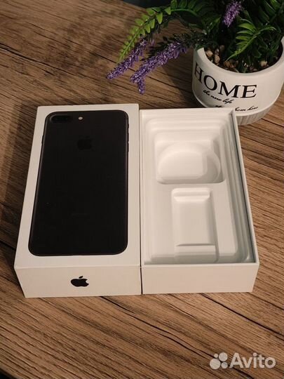 Коробка от iPhone