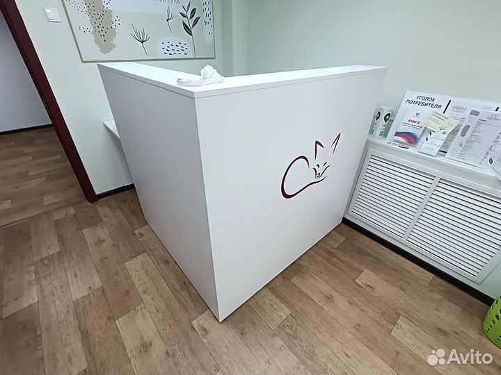 Стойка ресепшн угловая