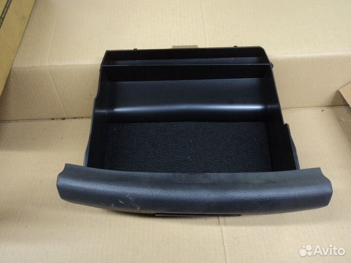 Вещевой ящик Volkswagen Tiguan