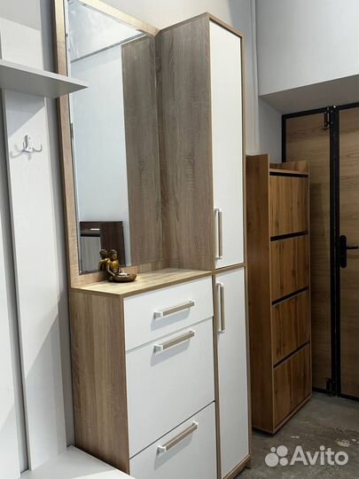 Обувница с зеркалом