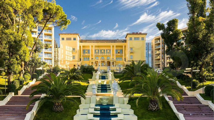 3-к. апартаменты, 280 м², 4/7 эт.