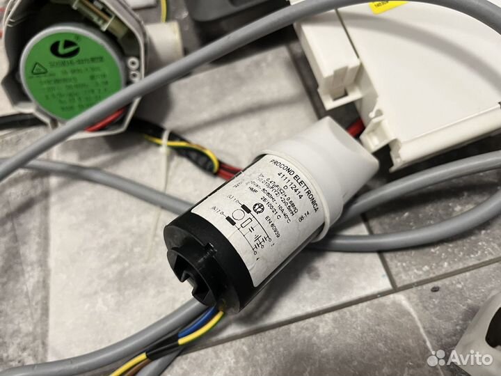 Запчасти для пмм Electrolux ESI 9852 ROX