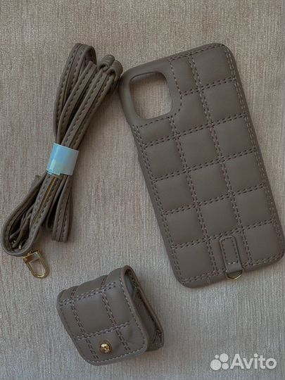 Чехол на iPhone 11