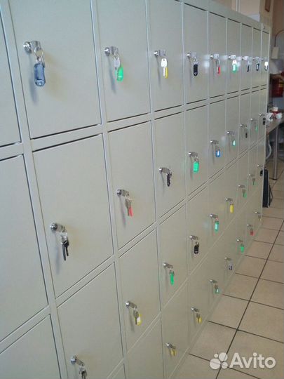 Шкаф с ячейками