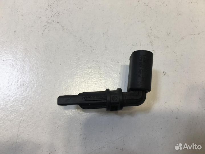 Датчик ABS задний Volkswagen Touareg 2 NF 7P5