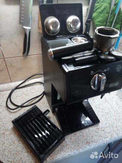 Кофеварка рожковая DeLonghi ECP 31.21 (черный)