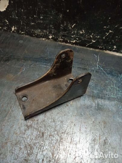 Кронштейн крепления двигателя Vortex Tingo 1.8