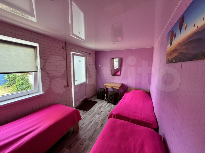 Комната 10 м² в 8-к., 1/1 эт.