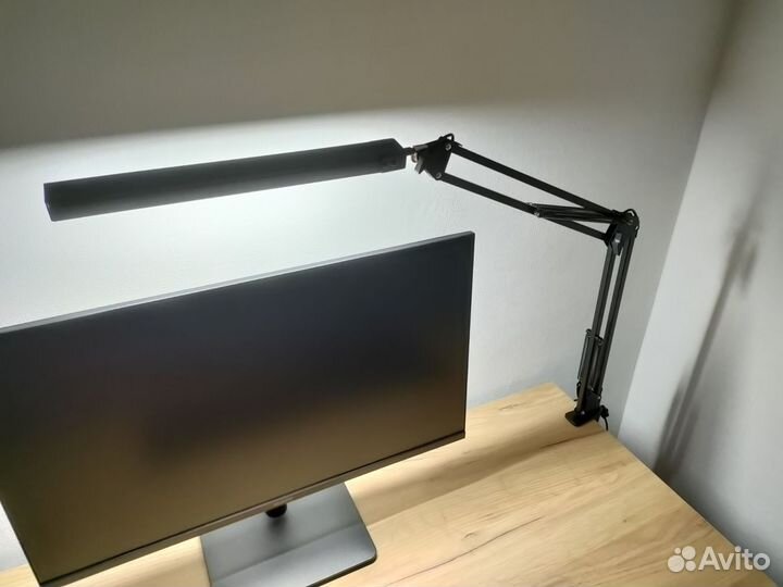 Лампа настольная