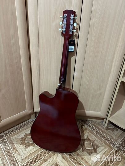 Новая акустическая гитара