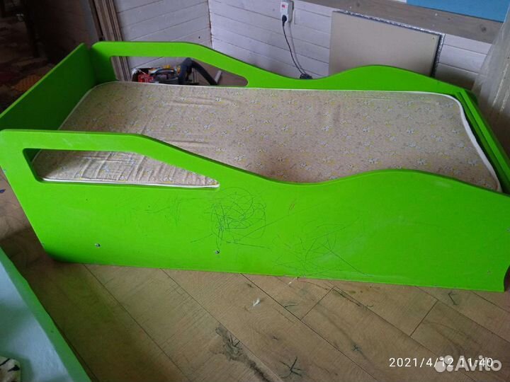 Кровать детская, с матрасом