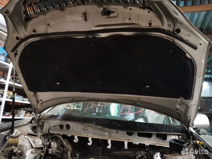 Обшивка капота Toyota Harrier GSU30W 2GR FE 2006