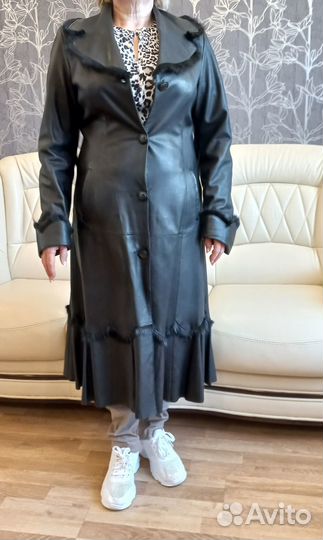 Продам женский кожаный плащ в отличном состоянии