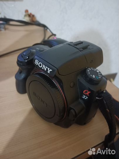 Зеркальный фотоаппарат Sony a37