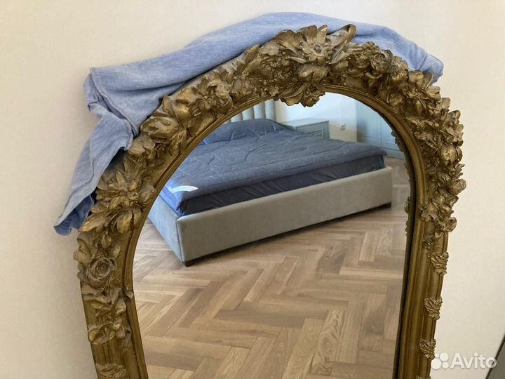 Консоль с зеркалом