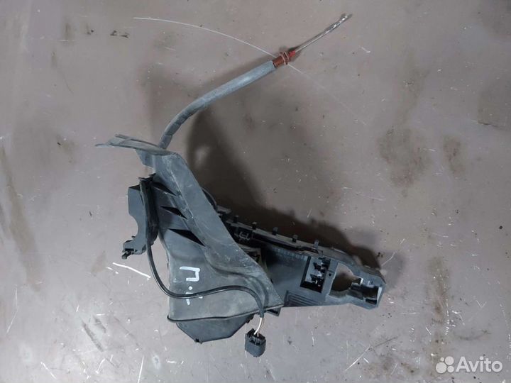 Механизм ручки дверей на Mercedes w164