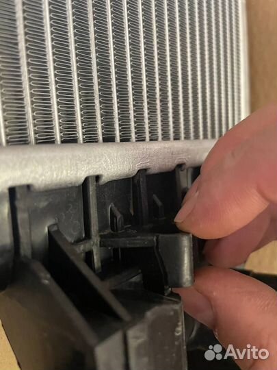 Радиатор охлаждения vivaro trafic 2.0 Dci