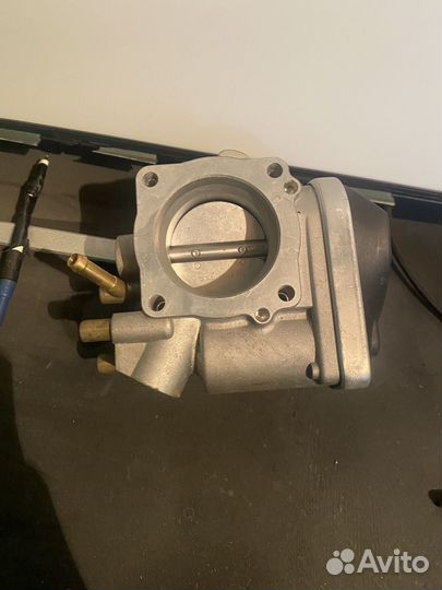 Дроссельная заслонка Skoda Octavia а5 06A133062AT