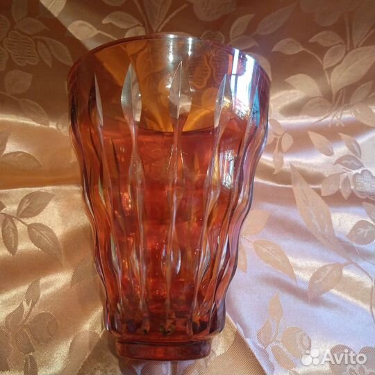 Ваза из красного хрусталя периода СССР