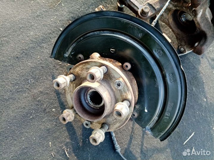Поворотные кулаки Renault Duster 2.0 4wd