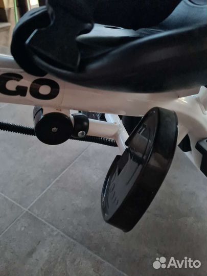 Трехколесный велосипед с родительской ручкой