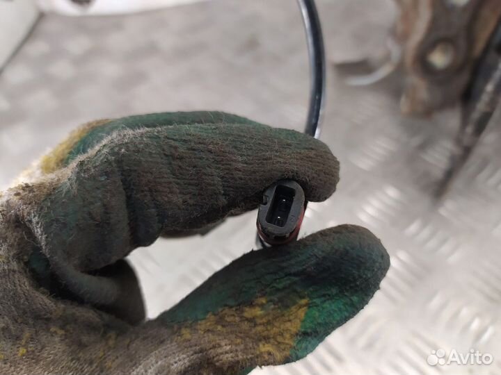 Кулак поворотный передний левый L