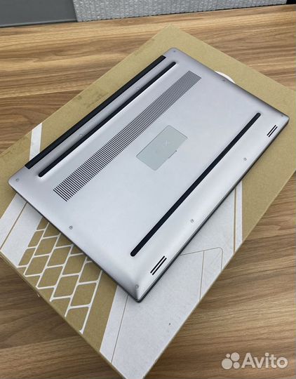 Ноутбук dell xps 15 9550