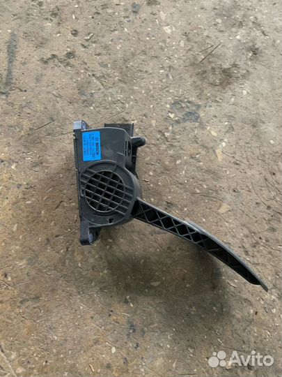 Электропедаль лада 1118 Калина гранта