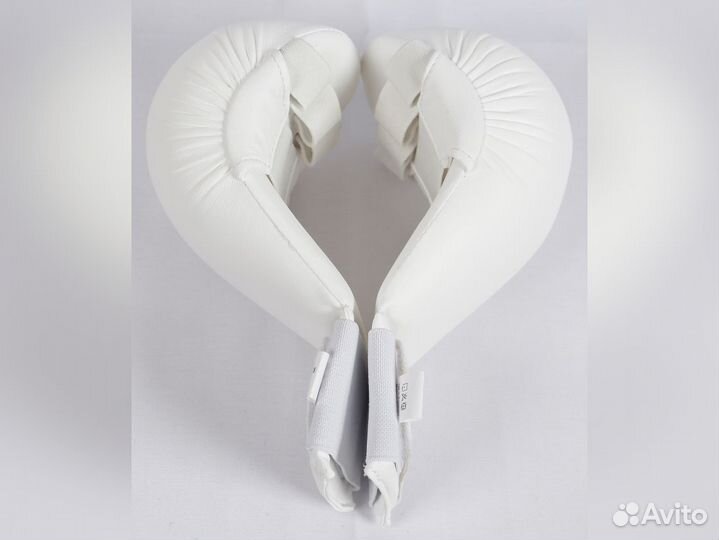 Накладки на руки для каратэ Sentei (белые)