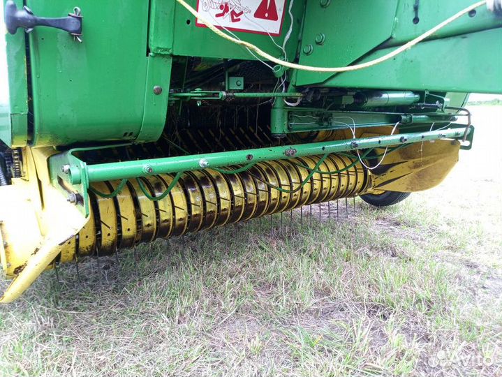 Пресс-подборщик John Deere 550, 1992