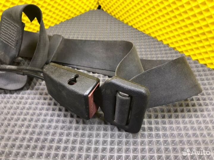 Ремень безопасности задний Mercedes-Benz S124