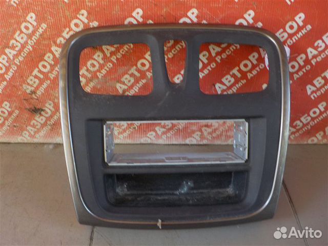 Рамка магнитолы Renault Logan L8MV K7M812 2018