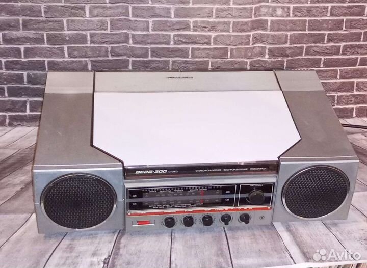 Проигрыватель винила электрофон вега