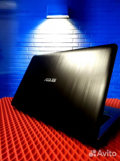 Игровой ноутбук asus. FHD экран