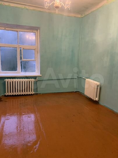 Комната 18 м² в 6-к., 2/2 эт.