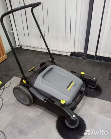 Подметальная машина Karcher KM 70/20 C 2SB