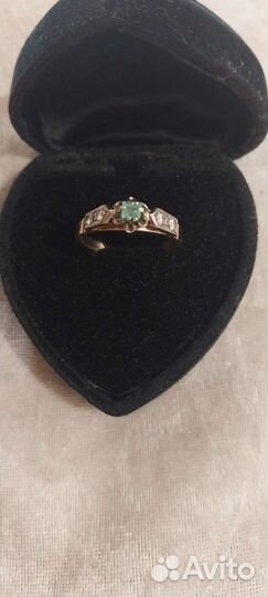 Золотое кольцо с бриллиантом СССР