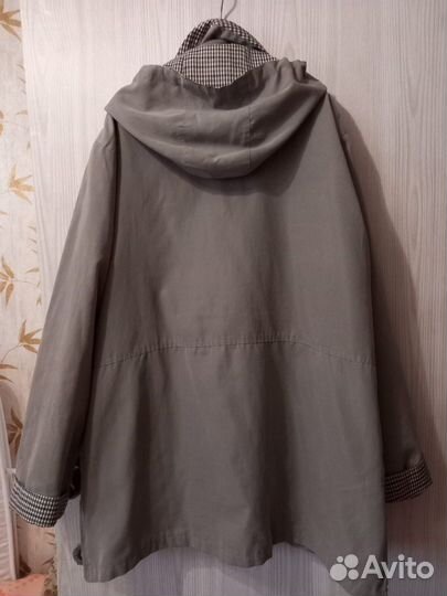 Женская куртка/ветровка