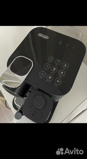 Капсульная кофе машина Delonghi