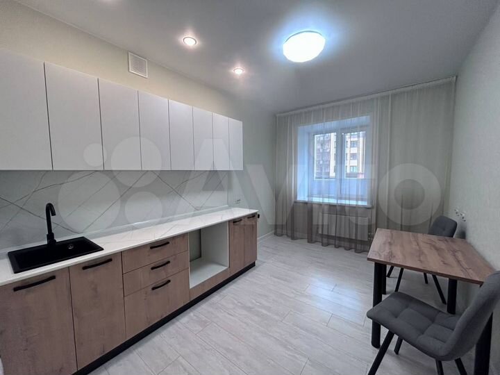 1-к. квартира, 42 м², 1/7 эт.