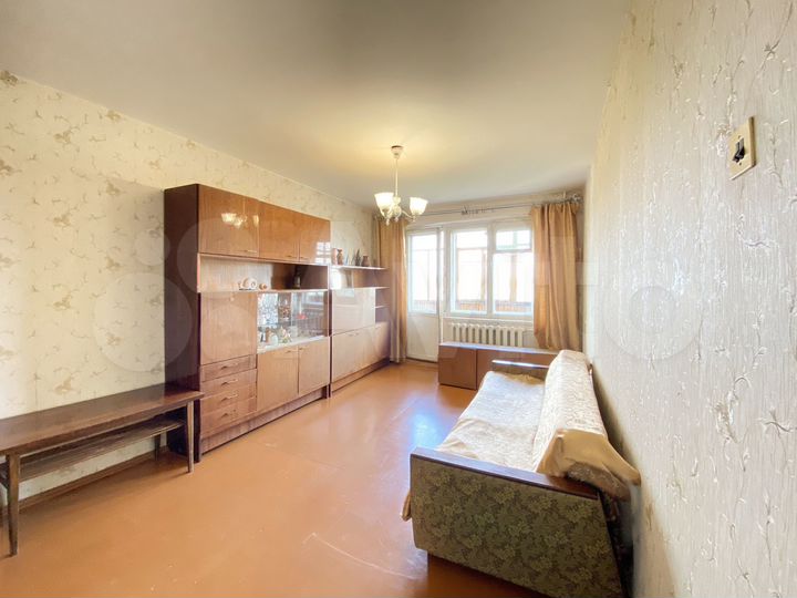 Доля в 3-к. квартире, 63 м², 8/9 эт.