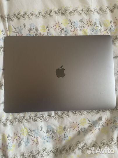 Apple MacBook 15 2016