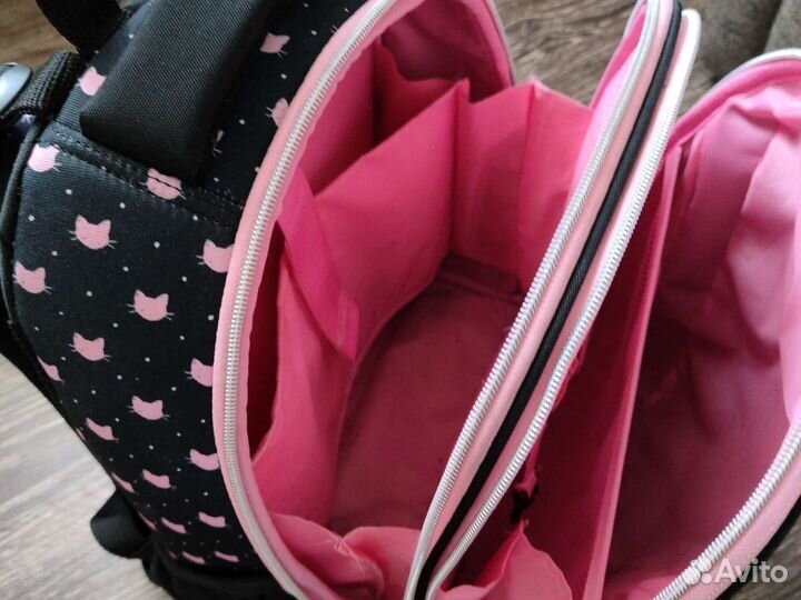 Рюкзак школьный