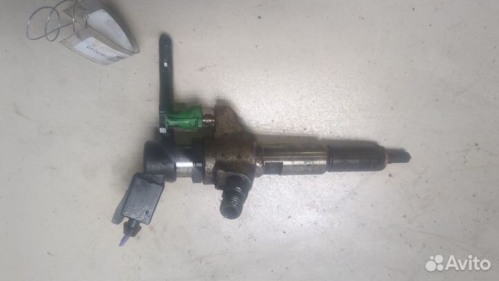 Форсунка топливная Peugeot 3008, 2013