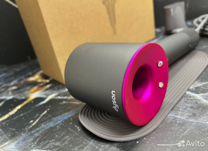 Фен Dyson Supersonic HD03