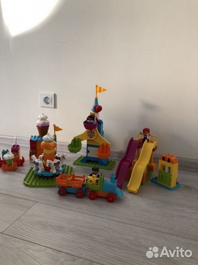 Lego duplo большой парк аттракционов