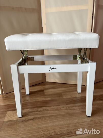 Банкетка для пианино регулируемая белая