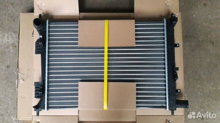 Радиатор охлаждения Solaris Rio