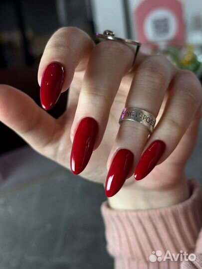 Маникюр / Педикюр / Наращивание ногтей