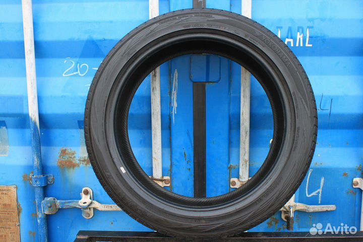 Yokohama Advan ST V802 245/45 R20 98J